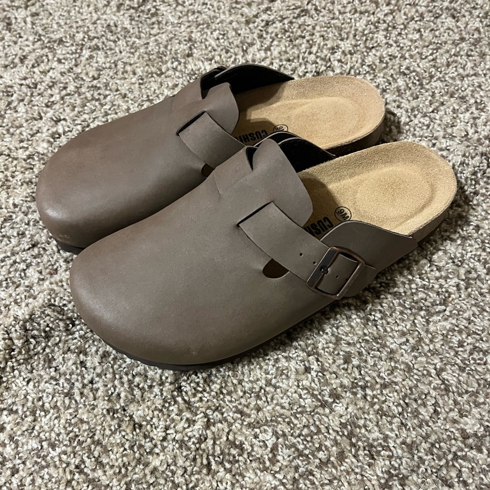 Women’s clogs
